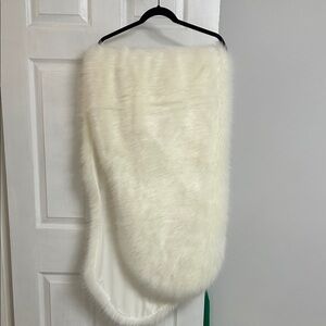 Elegant and Warm Ivory Faux Fur Shawl